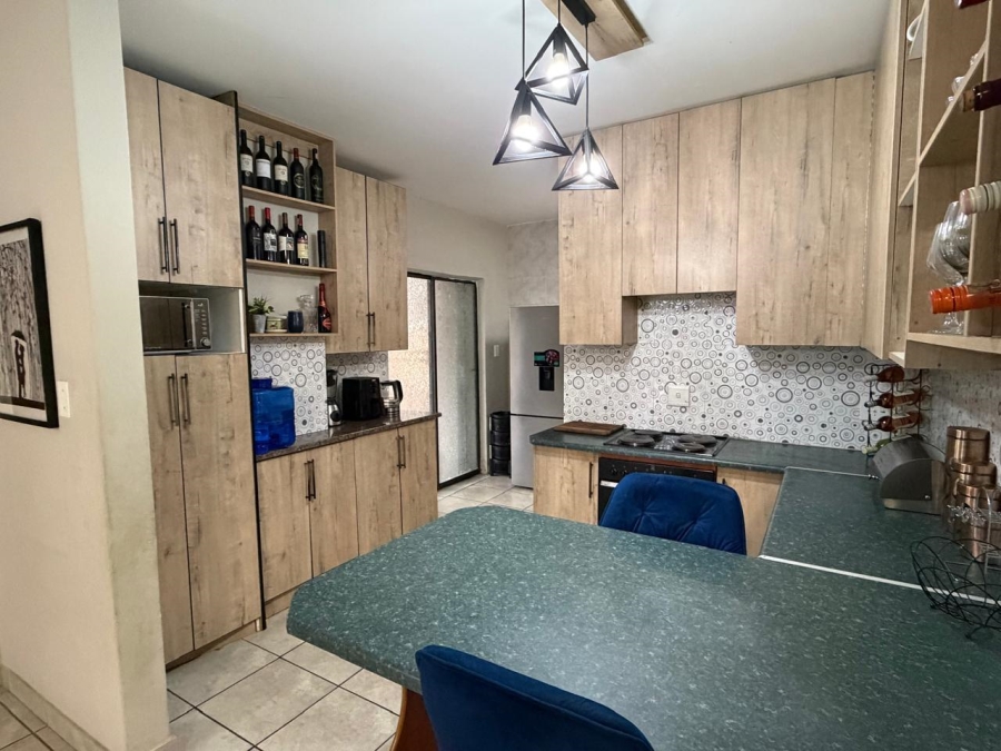 4 Bedroom Property for Sale in Waterval East North West